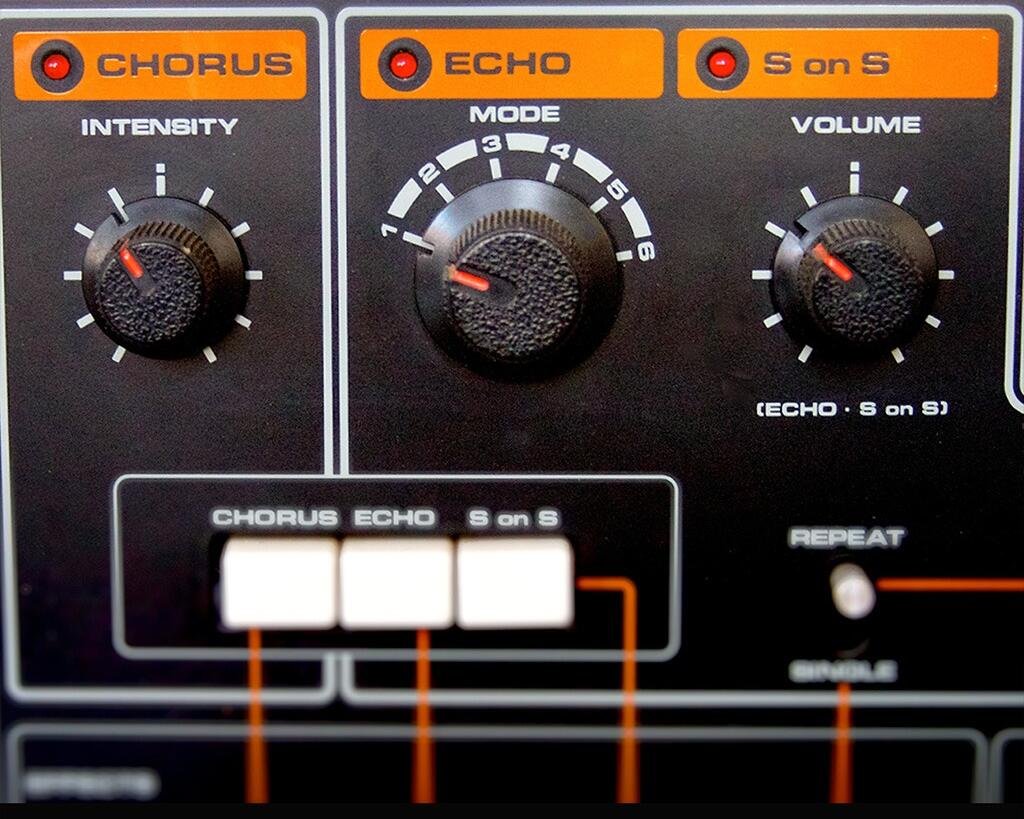NSL006 Chorus Echo